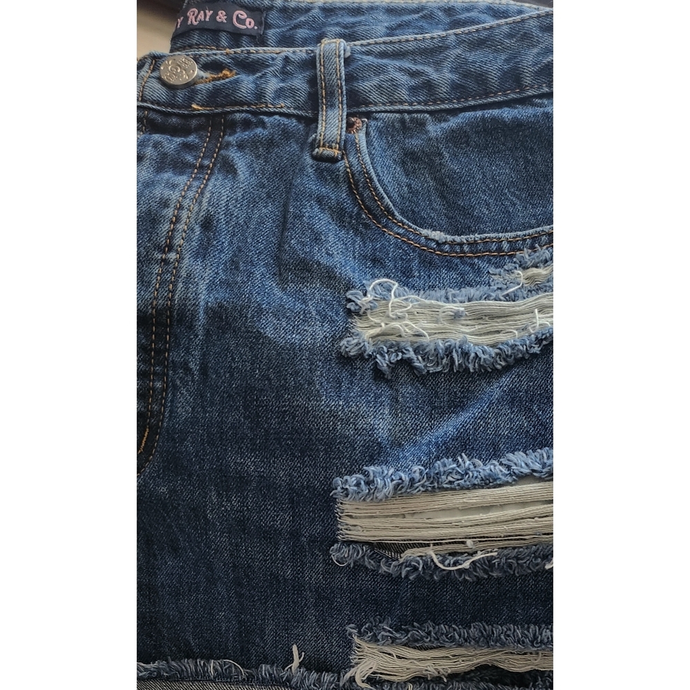 . Bailey Ray & Co Dark Wash Distressed High Waist Button Up Denim Shorts 14/31 - Picture 7 of 14